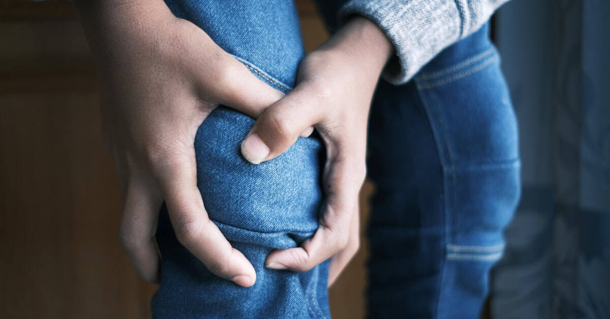 why your knee hurts when straight